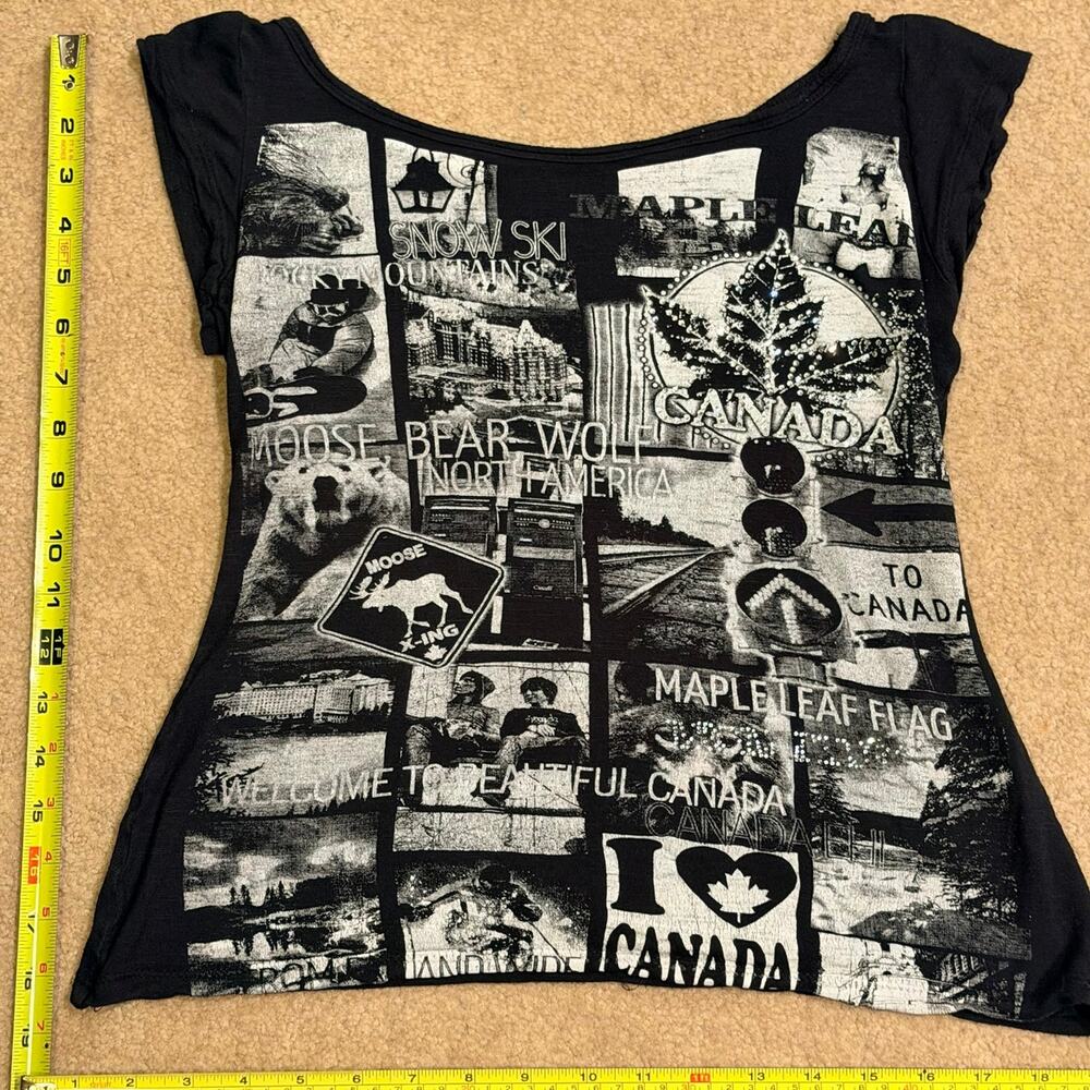 Vtg 2000s Canada Souvenir Graphic Tee Shirt Black Rhinestone Maple Leaf Y2K S/M